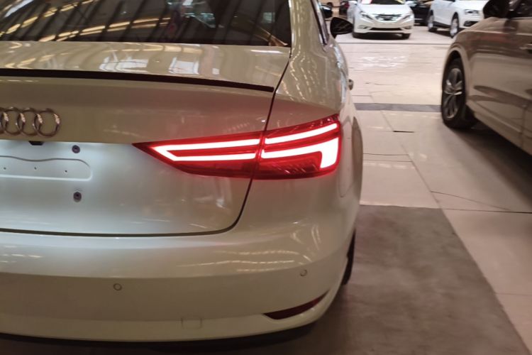 Audi A3 2018 car image #8