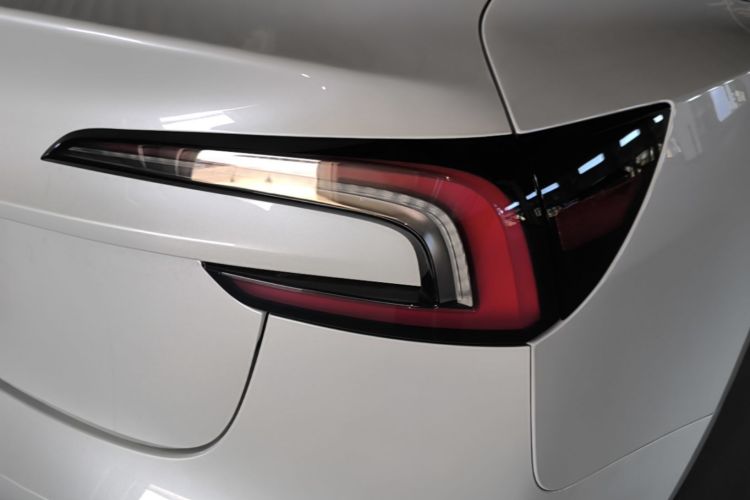 Tesla Model 3 2025 #8 Tesla Model 3 2025 car image #8