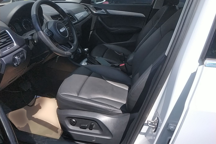 Audi Q3 2015 #15 Audi Q3 2015 car image #15