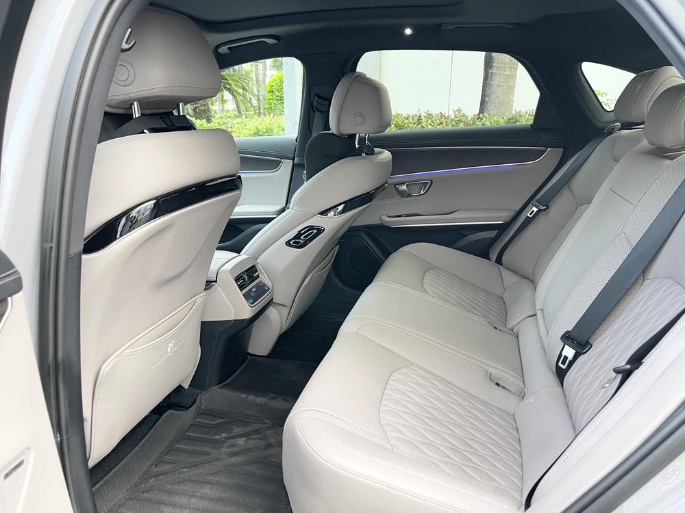 BYD Han 2024 car image #16