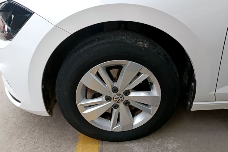 Volkswagen Polo 2020 car image #9