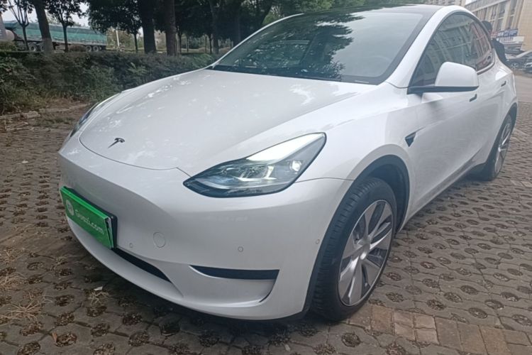 Tesla Model Y 2023 #2 Tesla Model Y 2023 car image #2