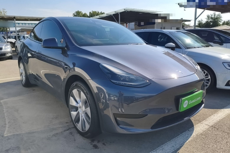Tesla Model Y 2022 #4 Tesla Model Y 2022 car image #4