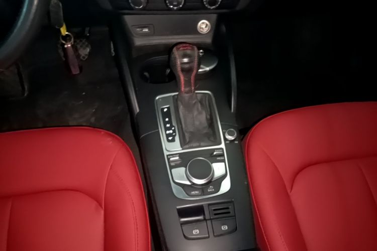 Audi A3 2019 immagine di auto #14