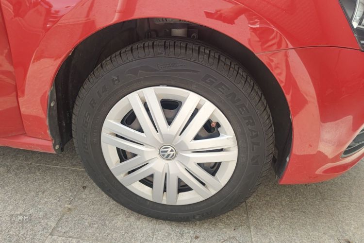 Volkswagen Polo 2019 car image #9