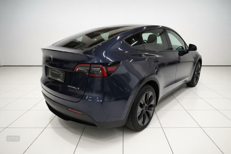 Tesla Model Y 2024 #7 Tesla Model Y 2024 immagine di auto #7