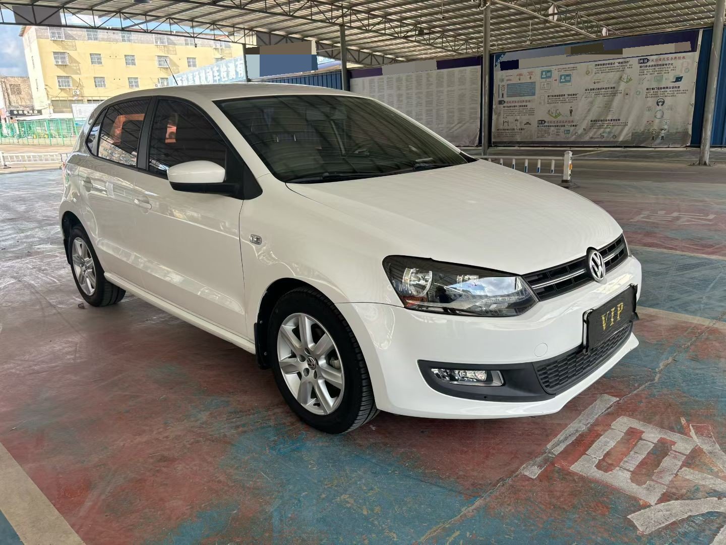 Volkswagen Polo 2014 car image #3