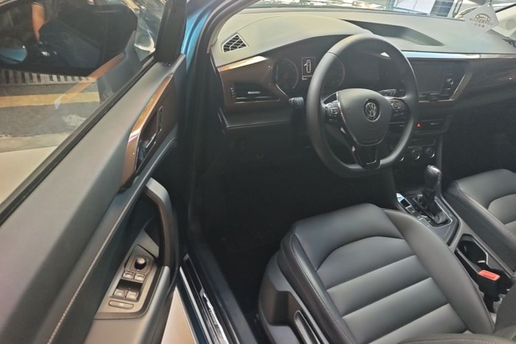 2020 image de voiture #19