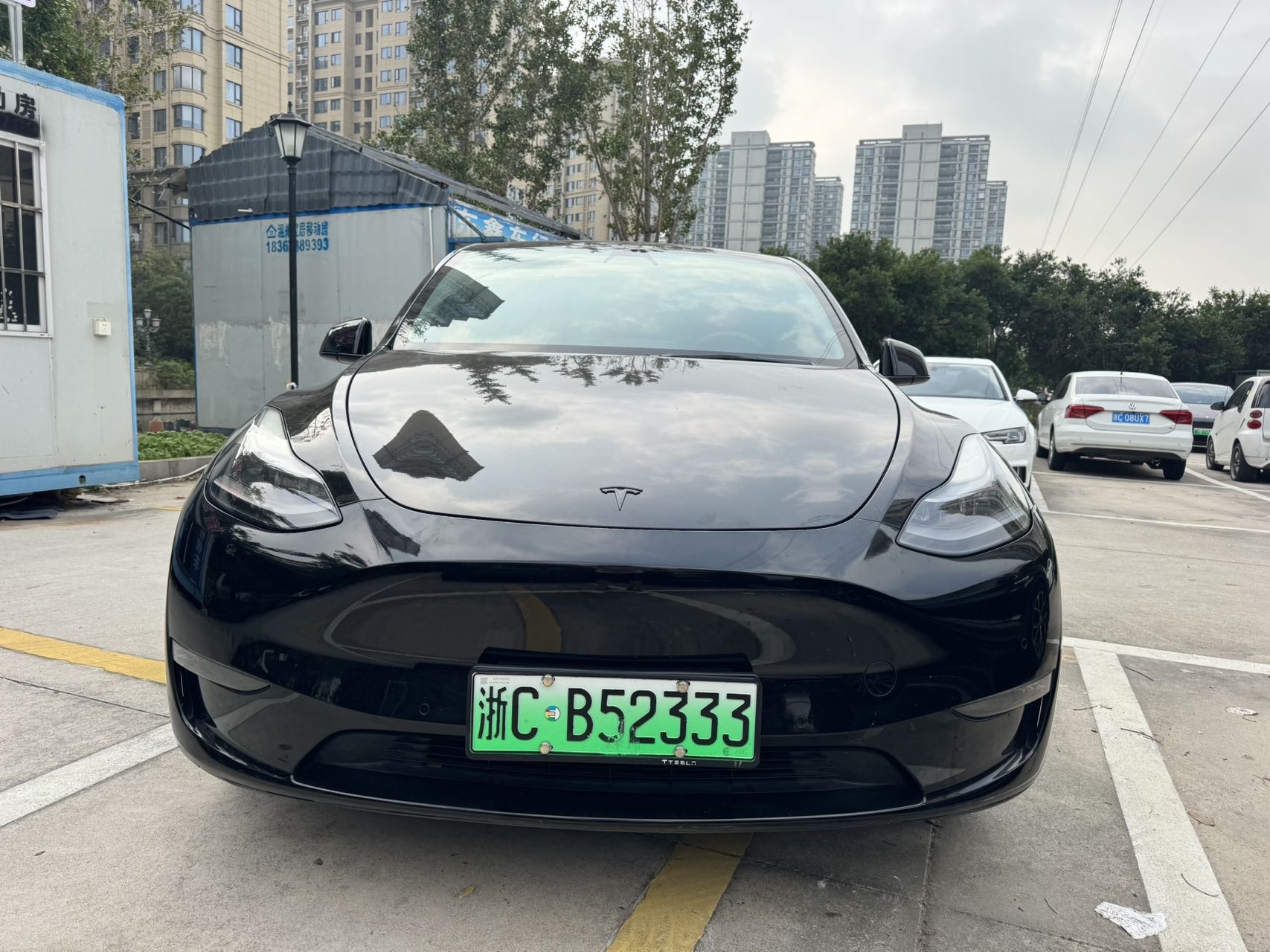 Tesla Model Y 2021 #2 Tesla Model Y 2021 car image #2