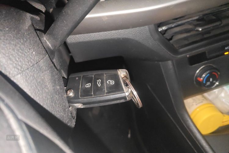Volkswagen Lavida 2019 car image #10