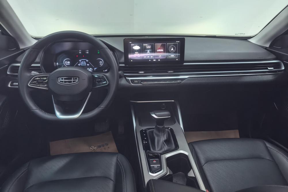 GEELY Emgrand 2021 #12 GEELY Emgrand 2021 car image #12
