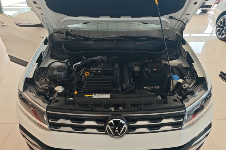Volkswagen T-Cross 2021 #22 Volkswagen T-Cross 2021 car image #22