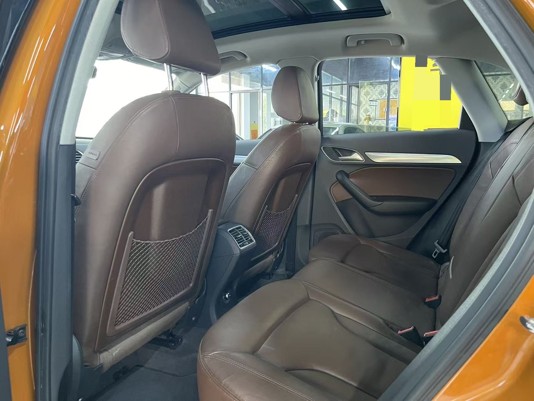 Audi Q3 2016 car image #6