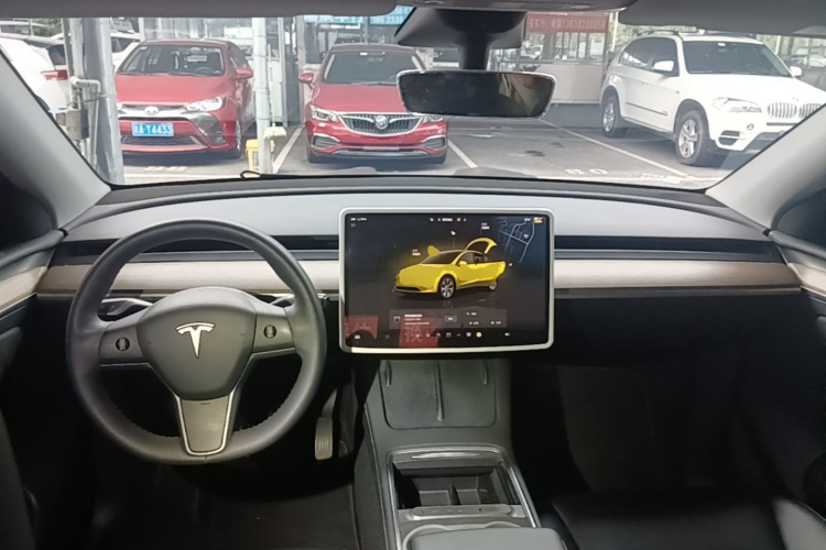 Tesla Model Y 2023 #10 Tesla Model Y 2023 car image #10