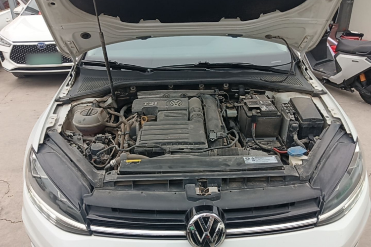 Volkswagen Golf 2019 #20 Volkswagen Golf 2019 car image #20