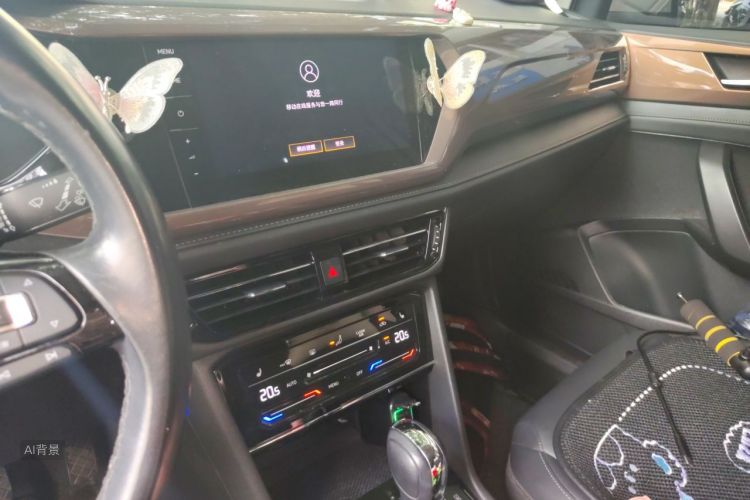 Volkswagen Tharu 2021 car image #15