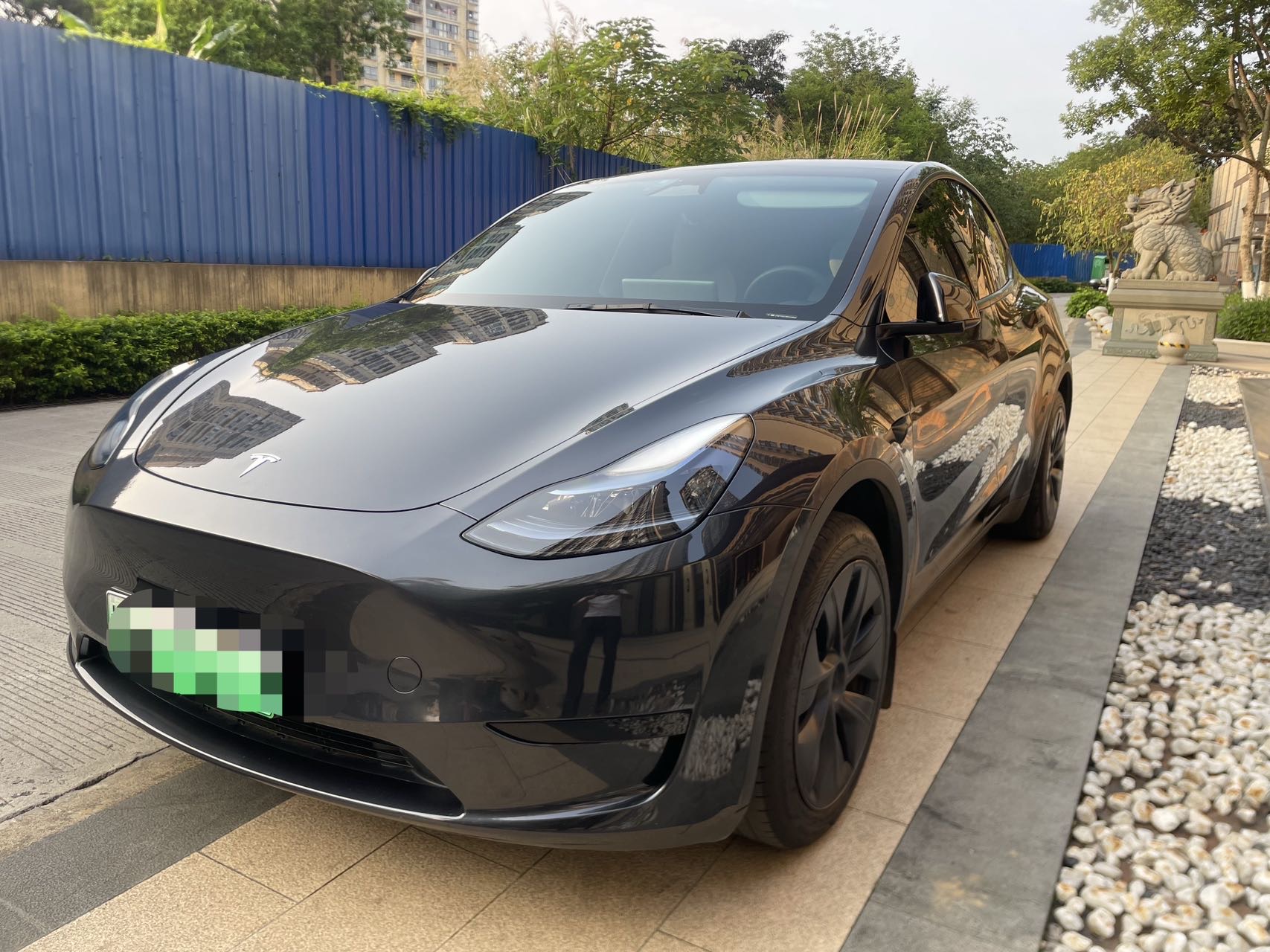 Tesla Model Y 2024 Tesla Model Y 2024 car image
