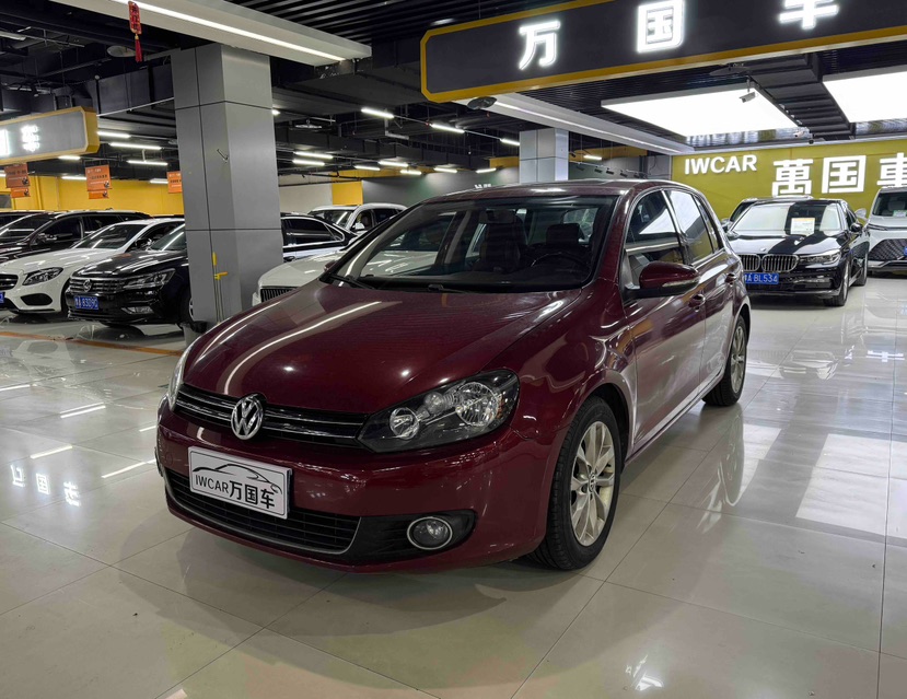 Volkswagen Golf 2013 car image #2