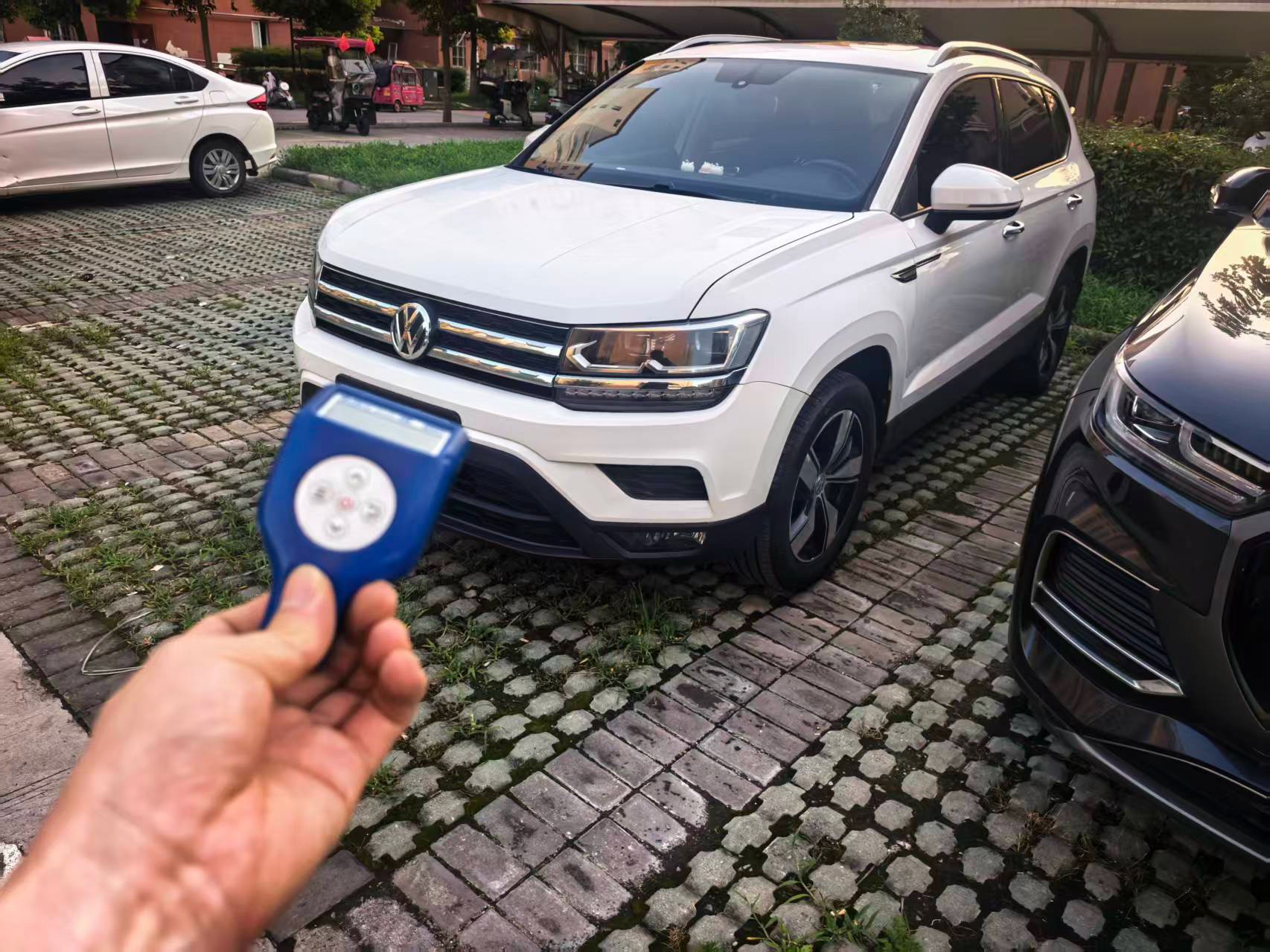 2020 immagine di auto 