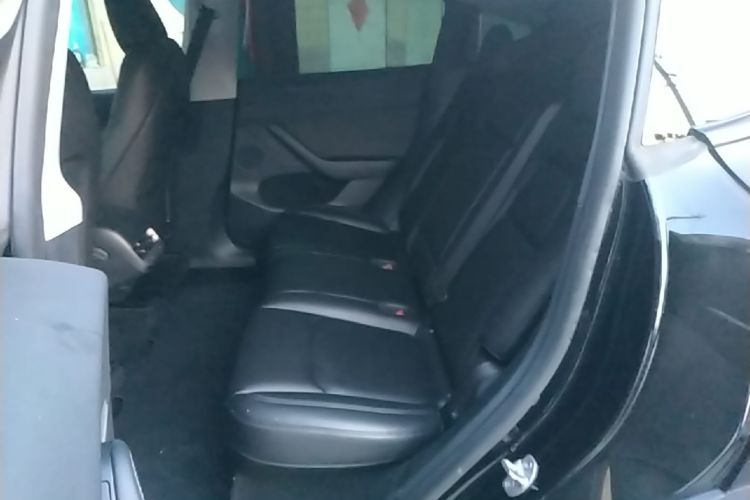 Tesla Model Y 2023 #17 Tesla Model Y 2023 car image #17