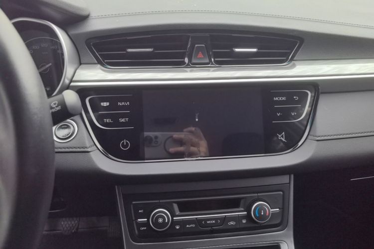 GEELY Emgrand 2020 car image #13