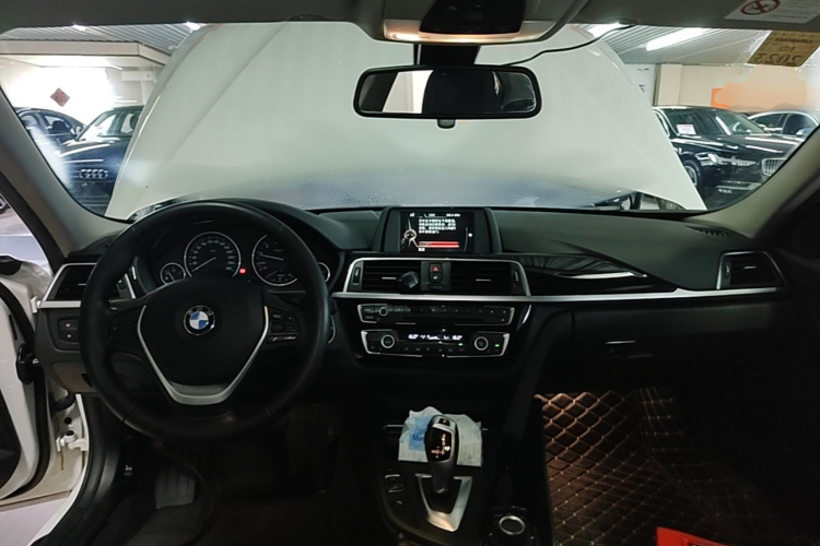 BMW 3 Series 2017 #10 BMW 3 Series 2017 car image #10