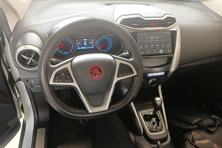 BYD Yuan 2018 #10 BYD Yuan 2018 car image #10