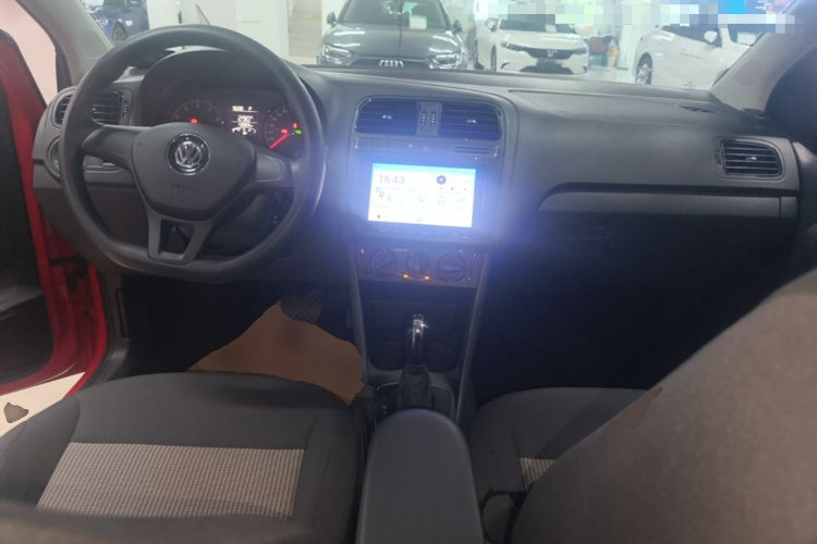 Volkswagen Polo 2016 car image #10