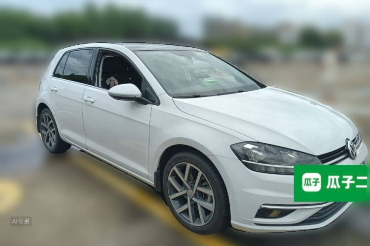 Volkswagen Golf 2020 car image #4