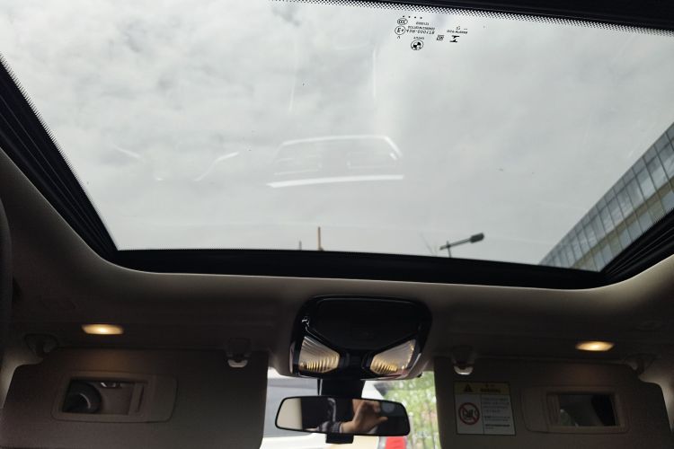 BMW 3 Series 2022 صورة سيارة #20