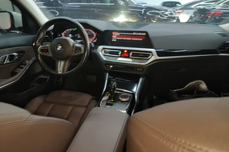 BMW 3 Series 2020 #10 BMW 3 Series 2020 car image #10