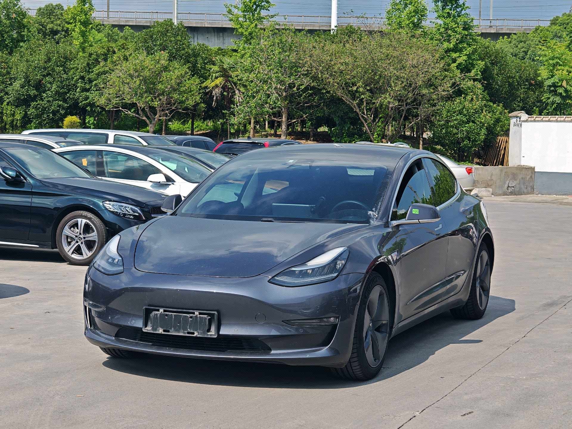 Tesla Model 3 2020 car image 