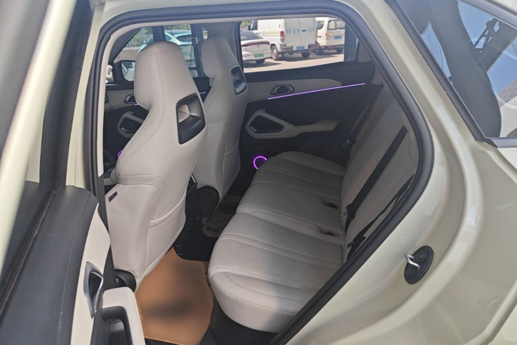 BYD YuanUP 2025 #17 BYD YuanUP 2025 car image #17