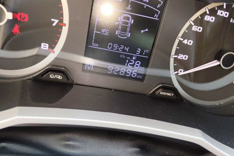 GEELY Emgrand GL 2016 صورة سيارة #8