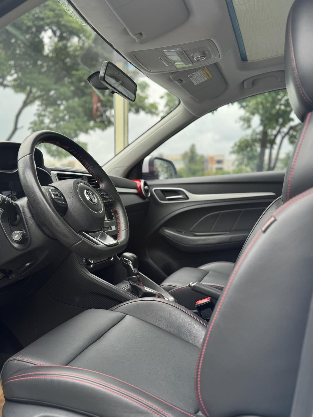 MG ZS 2017 car image #11