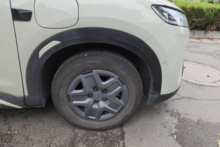 BYD YuanUP 2025 #9 BYD YuanUP 2025 car image #9