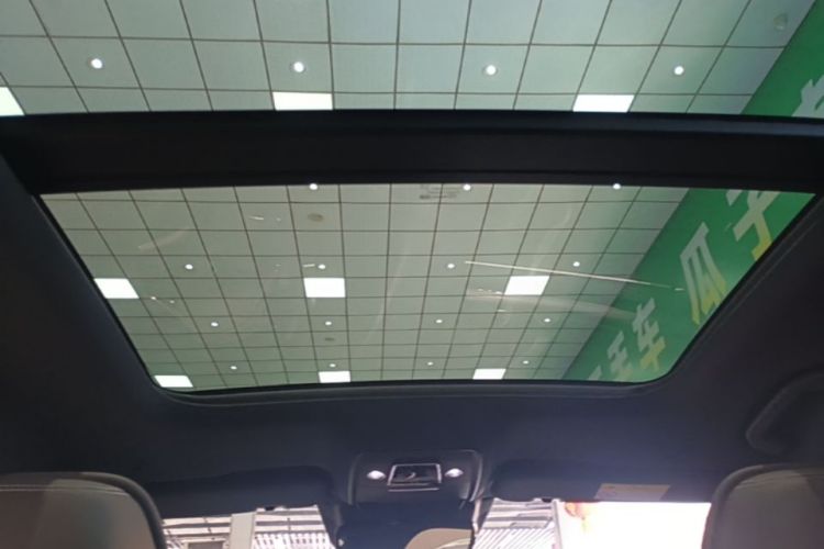 BYD Han 2023 car image #18