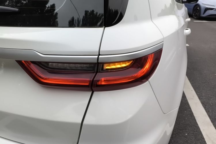 GEELY Vision X6 2021 car image #8