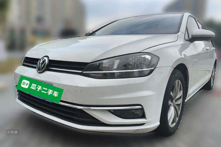 Volkswagen Golf 2018 car image #2