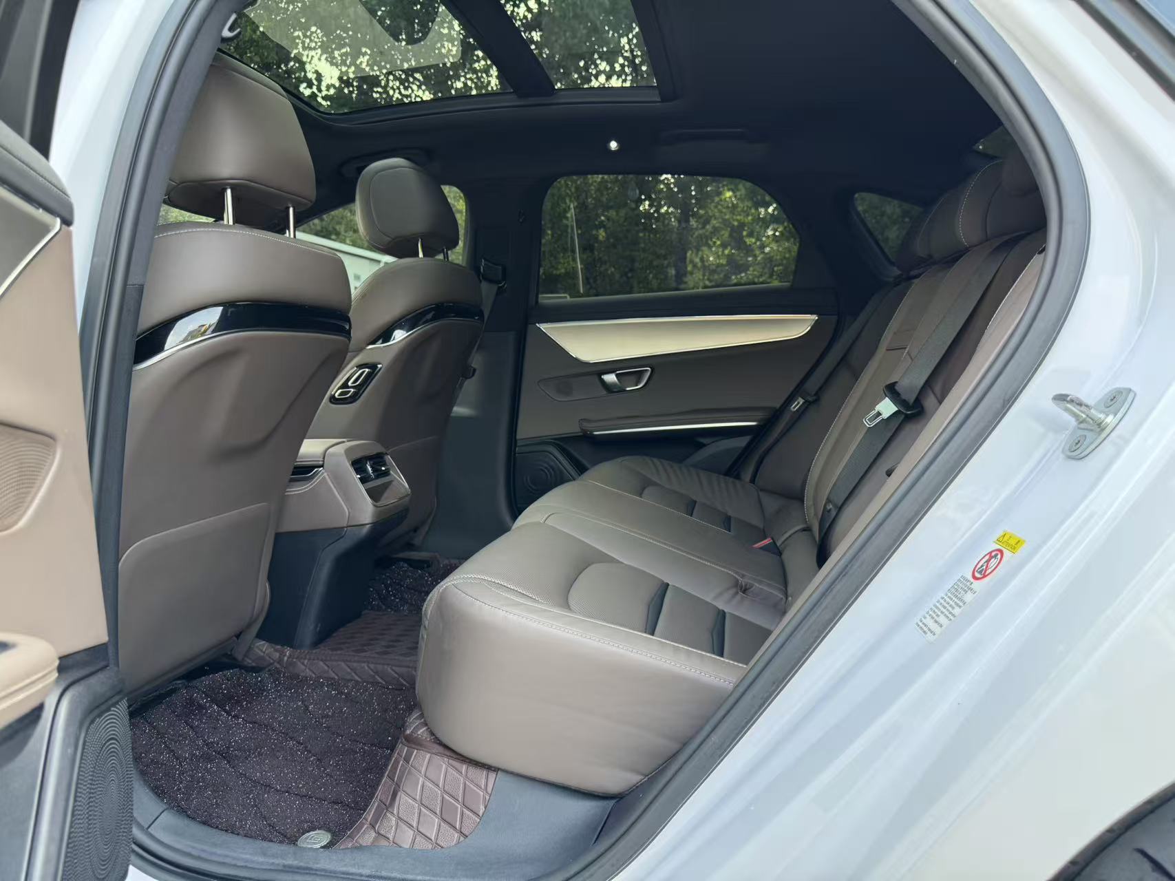 BYD Han 2022 car image #10