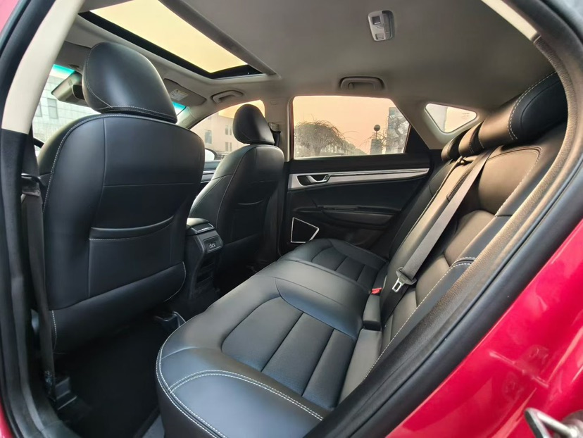 GEELY Emgrand GS 2020 صورة سيارة #5