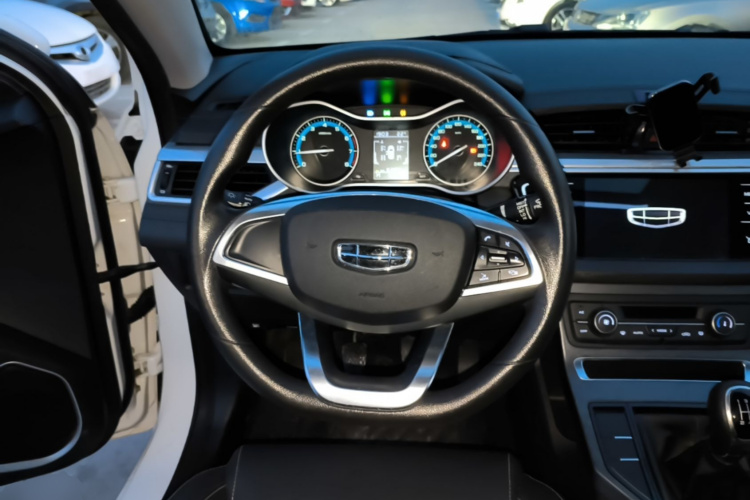 GEELY Emgrand 2020 #11 GEELY Emgrand 2020 car image #11