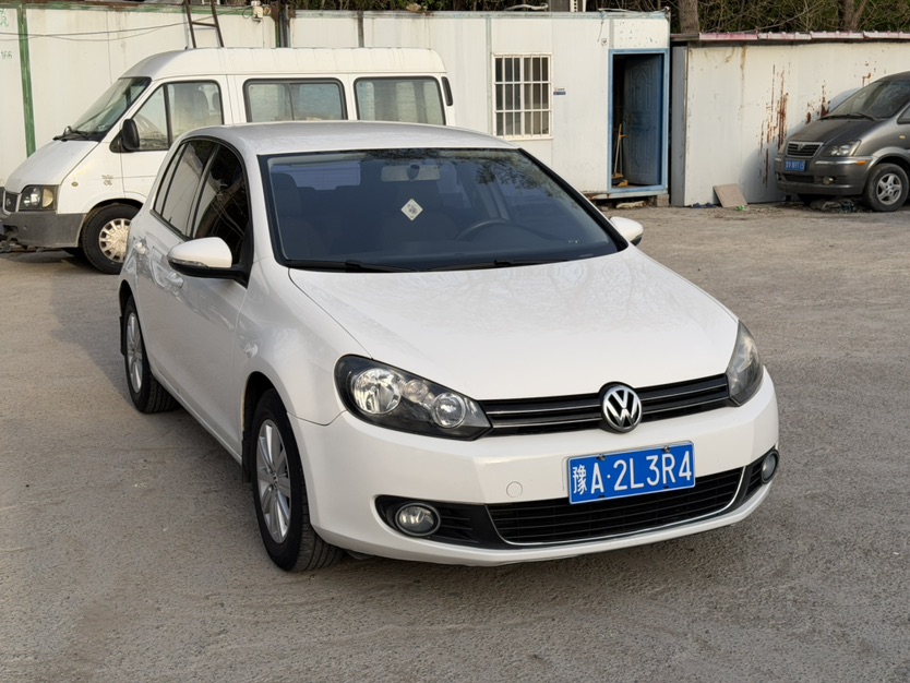 Volkswagen Golf 2013 car image #3