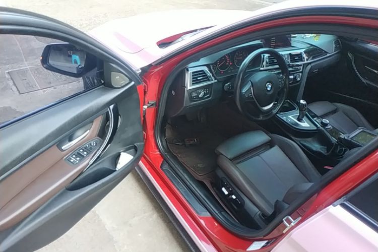 BMW 3 Series 2018 #16 BMW 3 Series 2018 car image #16