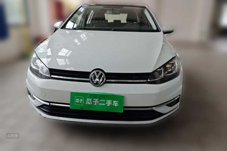 Volkswagen Golf 2018 car image #3