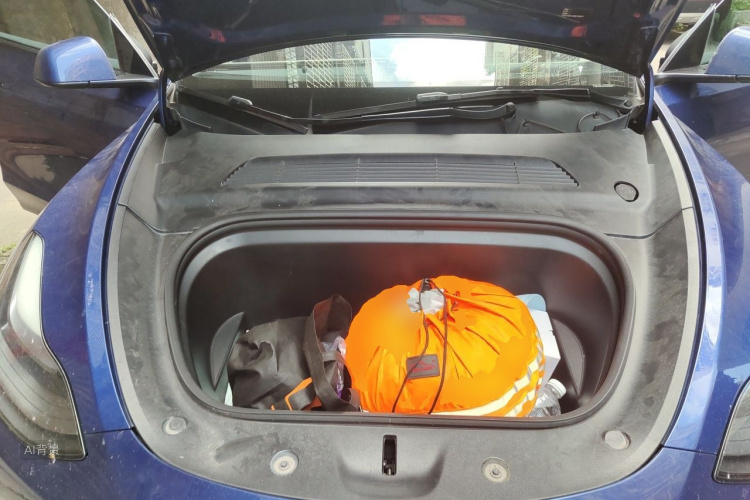 Tesla Model Y 2021 immagine di auto #22