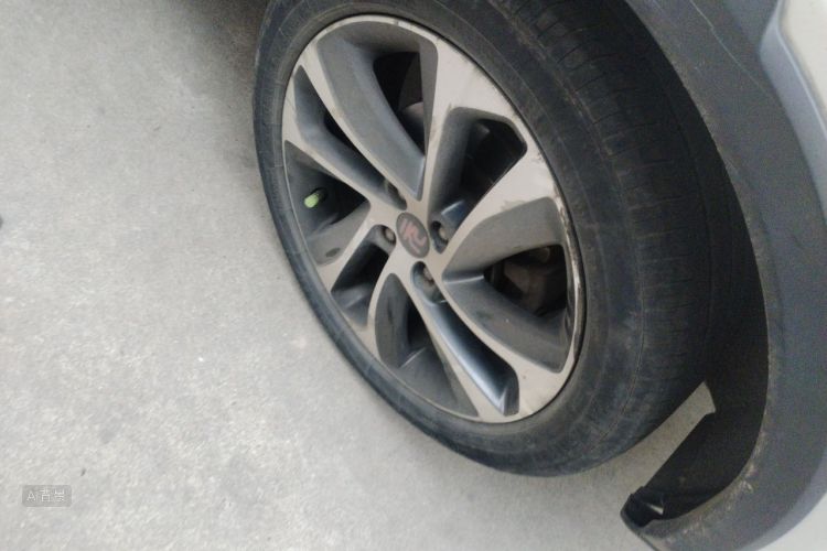 BYD Yuan 2016 #9 BYD Yuan 2016 immagine di auto #9