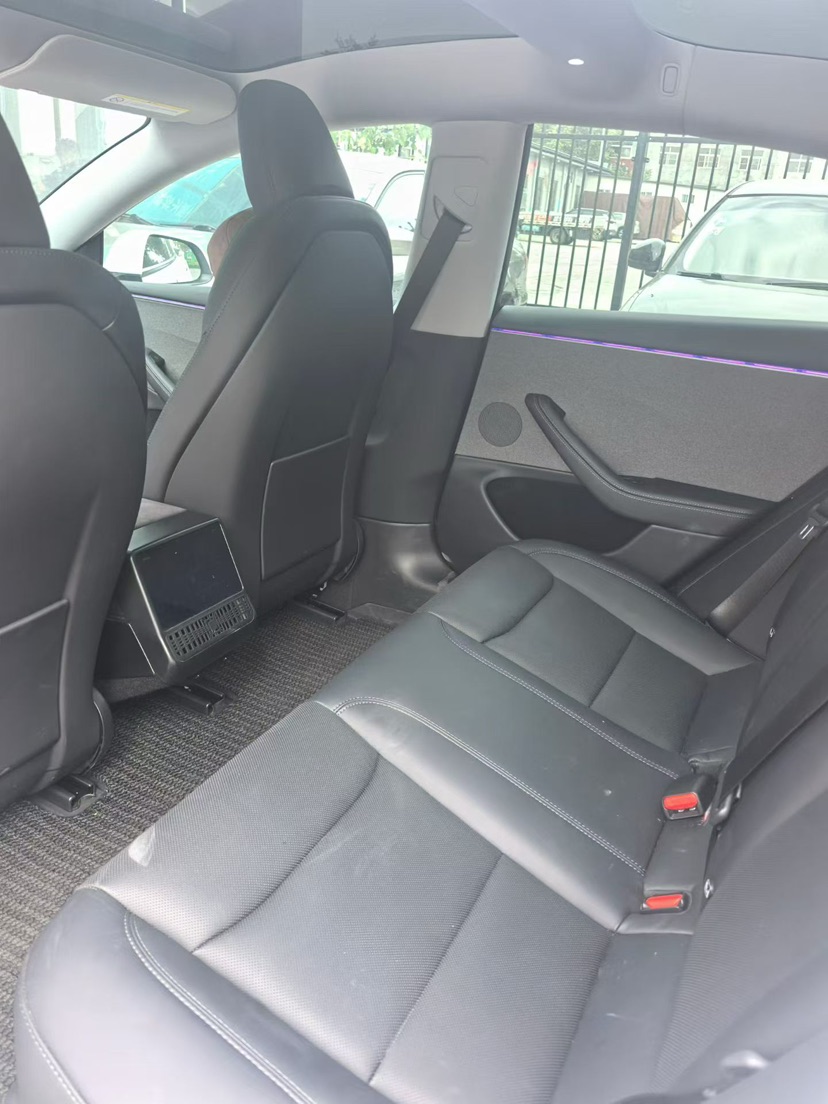 Tesla Model 3 2026 immagine di auto #4