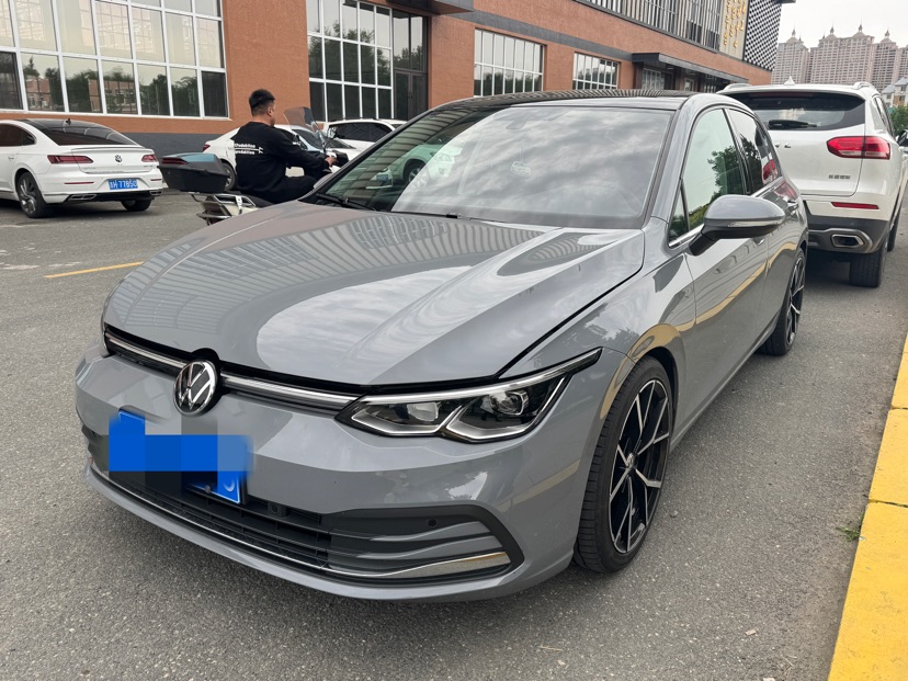 Volkswagen Golf 2023 car image 