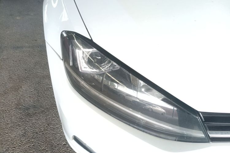 Volkswagen Golf 2019 car image #8